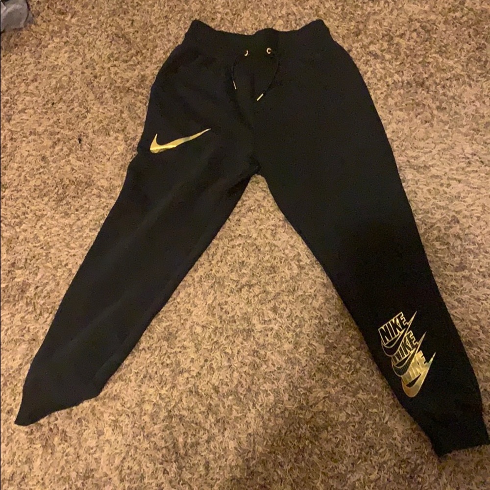 Nike joggers